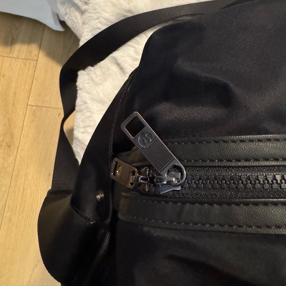 lululemon athletica Black Tote Bag - Picture 6 of 13